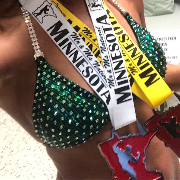 Worn once bikini green competition suit - Picture 7 of 12